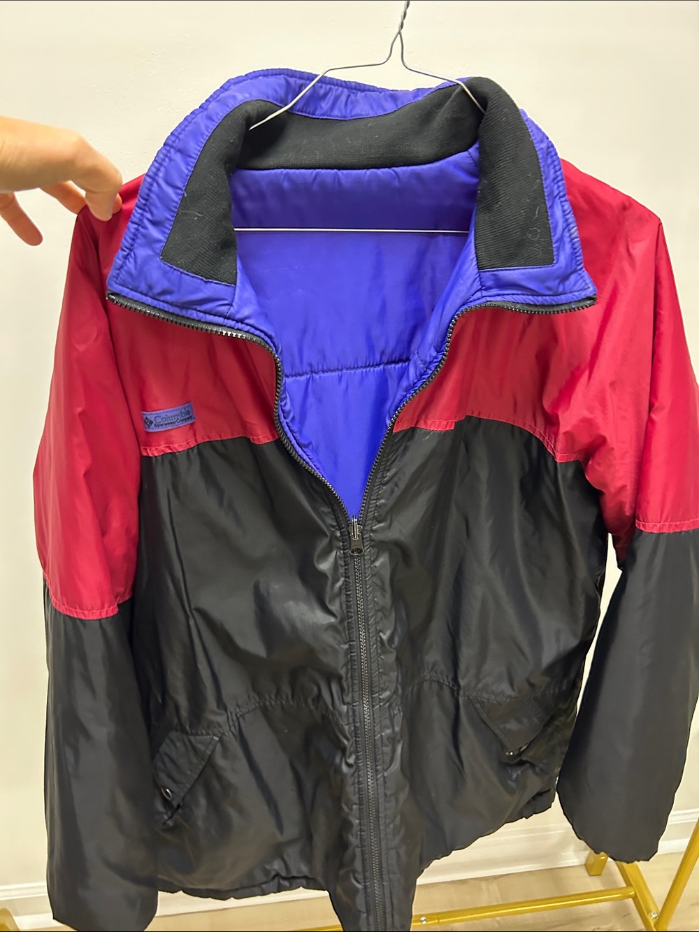 Columbia Men's reversible, purple Puffer Jacket which changes to red / black image 5
